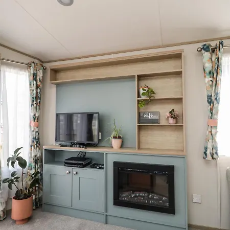 Holiday home Burlees Nest