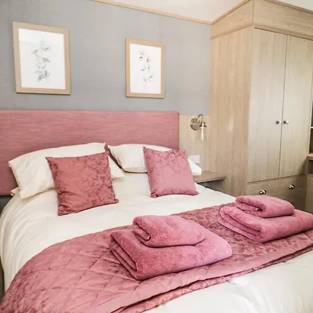 Holiday home Burlees Nest